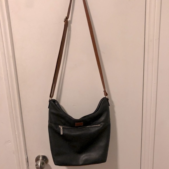 COPY - Leather Roots Messenger Bag - Picture 1 of 6